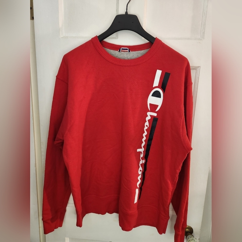 Champion Powerblend Fleece Crewneck Sweatshirt with a vertical logo graphic